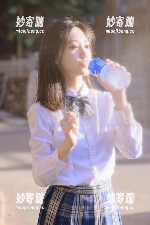 巧妙求生：在51吃瓜网首页，上演“在线观看”的新玩法。