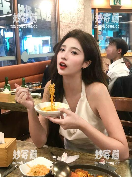 首页新闻曝光：61吃瓜群众懒人版今日爆料，连狗都在偷看！