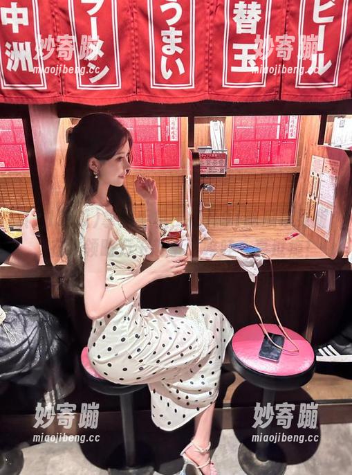 拿起手机，打开91吃瓜苹果版，在线领略万千趣事，呜哇～真过瘾！