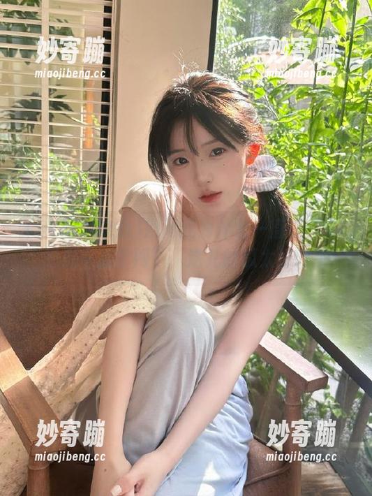 91吃瓜中心 别问我为什么一直在“91吃瓜中心官网”,这儿的瓜太好吃了
