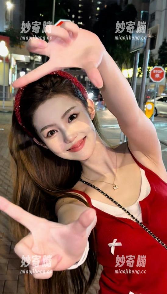 91吃瓜中心 91吃瓜中心,网址上的瓜比我朋友的八卦还要劲爆,哈哈!