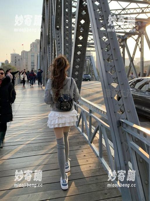 登录91黑料网，脑洞大开的瓜和忽闪的脑袋…