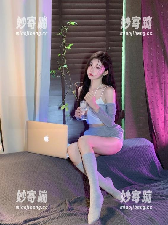 下载cggolive，瓜田里的人，不吃自会红透半边天！