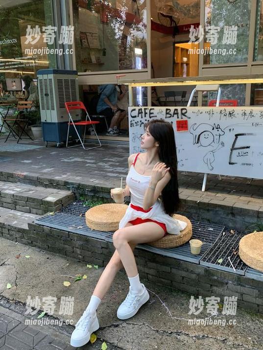 刚刚登录www51，心里琢磨是要吃瓜还是做西瓜呢？