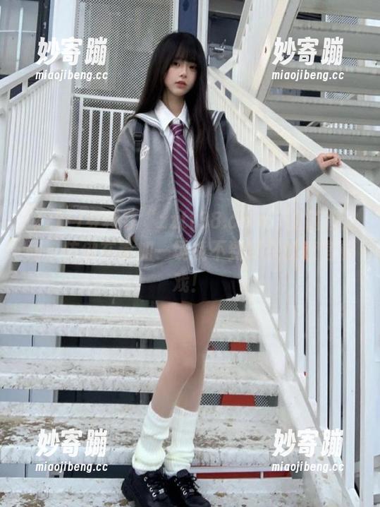 穿梭在“zztt38.ccm”的链接之间，仿佛在参加一场找不到尽头的迷宫游戏！