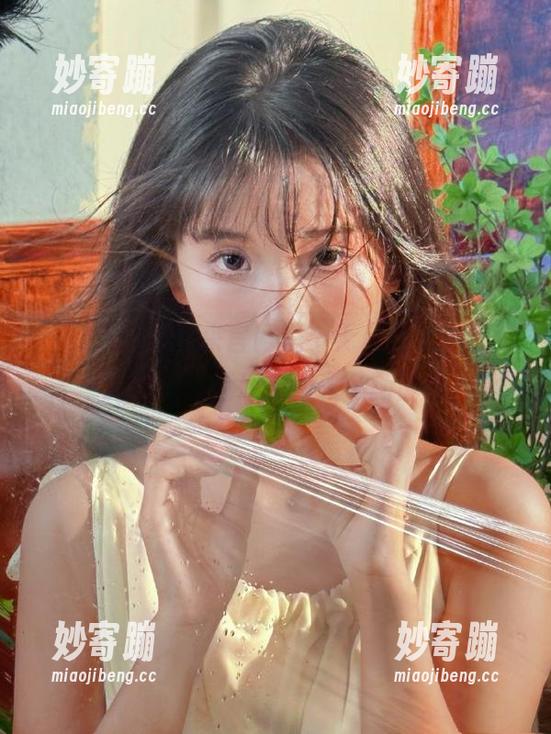 原来官网是个无底洞，下载‘一起吃瓜’后感觉进入了新世界！