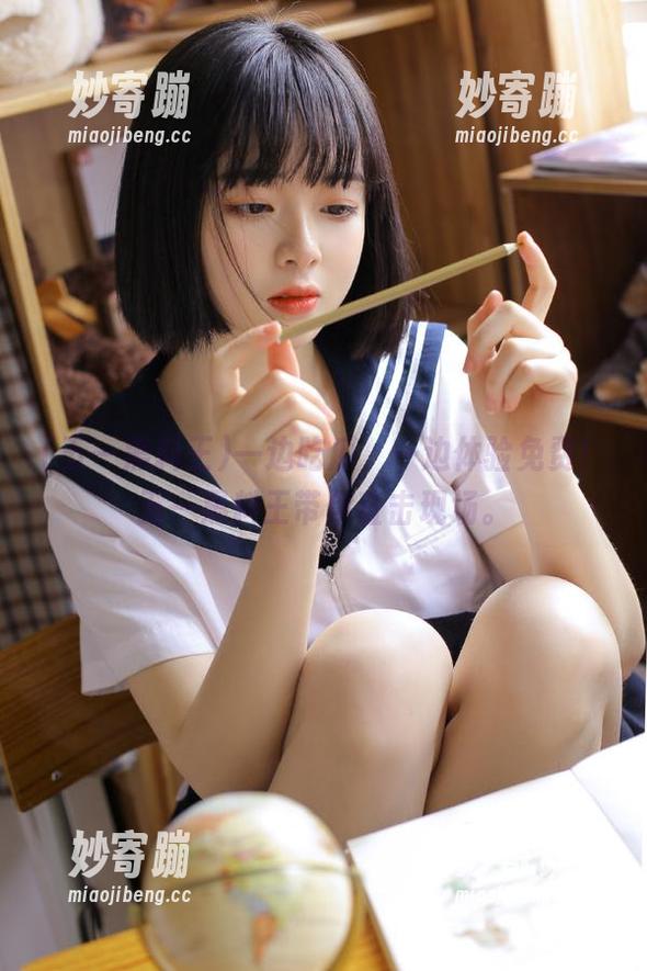 一边吃瓜，一边体验免费！五一黑料王带你直击现场。