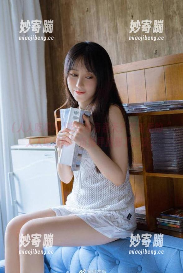 人人吃瓜网 吃瓜也有春天?更新后的“人人吃瓜网”仿佛寻找到了新欢。