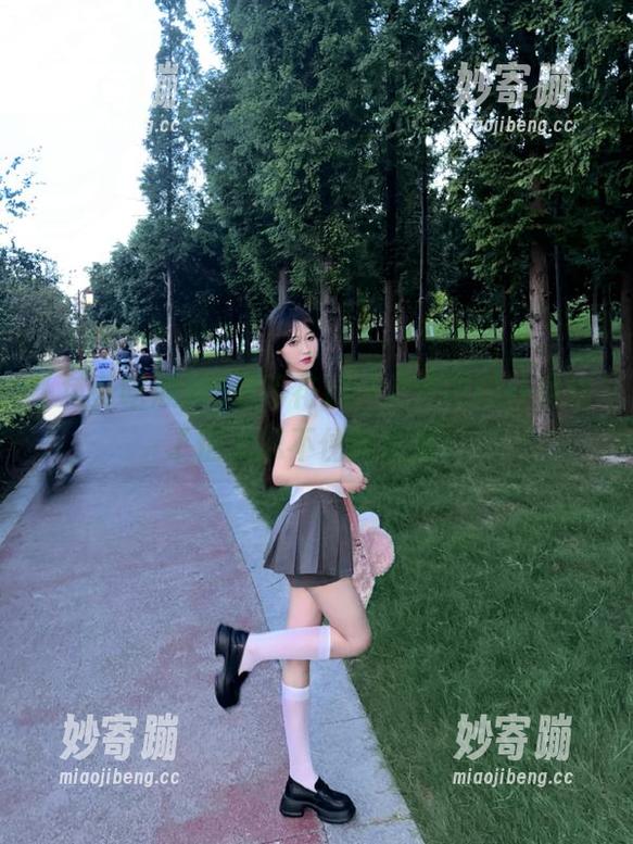 吃瓜不花钱，免费吃瓜让我懵了但又忍不住继续滑！