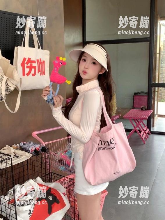 刚登录上免费吃瓜，页面不小心点错了，没事，反正也好奇！