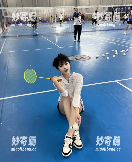 下载“吃瓜天堂”，随时随地跟上热议话题