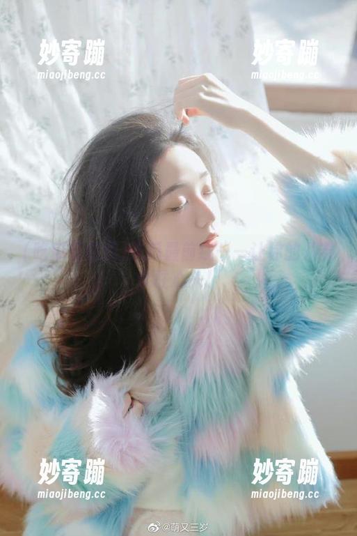 吃瓜最前线——让你的八卦永驻心头！