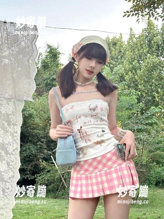 吃瓜网网页上的下载选项，真让人眉头一皱！