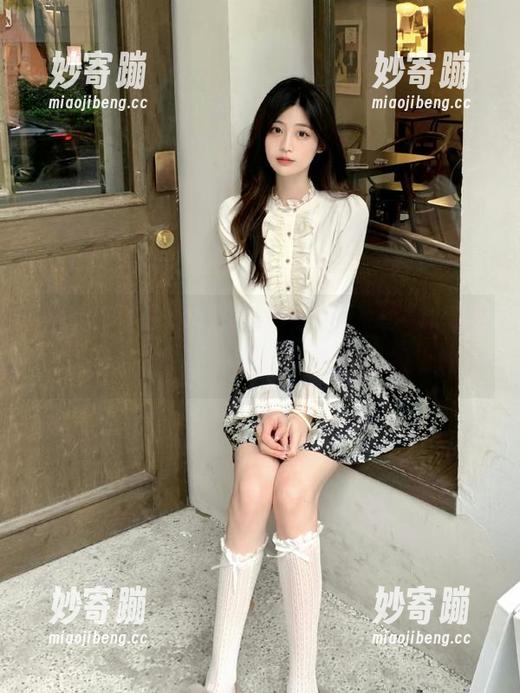 吃瓜网官方传送门，快速带你进入无限翻盘的八卦现场，小心你的口水。