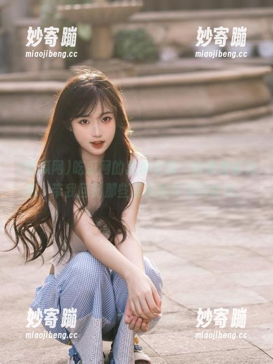 吃瓜网的黑料资源，仿佛是时光机，带我回到那些夏夜的炙热和暧昧。