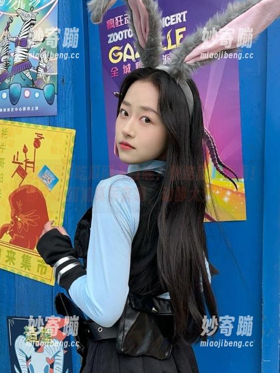 吃瓜网 吃瓜网入口呢?快这就让我看!那个小姐姐真厉害啊,动静大到不行。