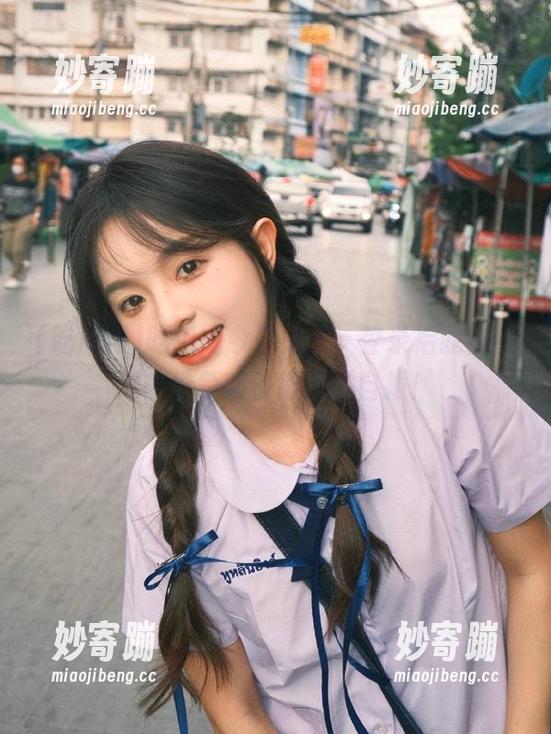 吃瓜网今日更新，登录后我被热瓜的纷争吸引得无可自拔！