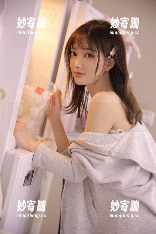网上聊八卦，吃瓜黑料直达心里最深处的那个小角落～