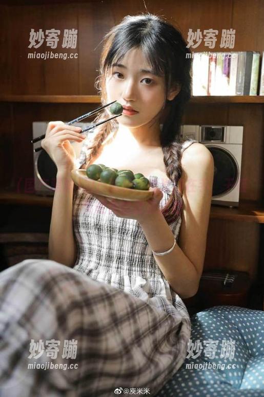 国产黑料：传送门在手，干饭失败也能变成话题