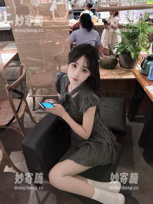 黑料24h官网就像无尽的八卦大海，一不小心便翻了个跟斗！