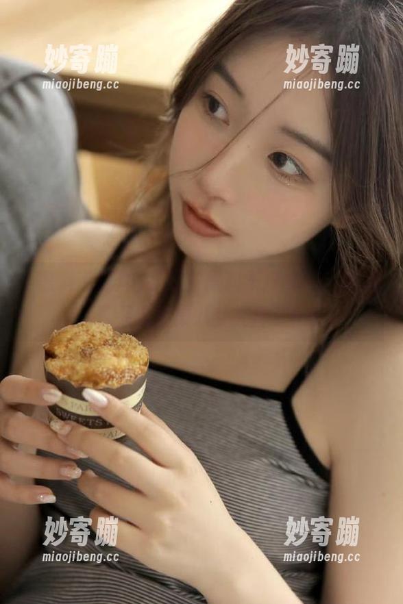 下载‘黑料不打烊’，我的耳朵已经被八卦充斥了！