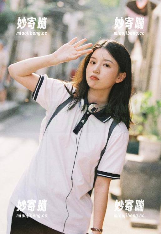 怎能不疯？传说中的黑料吃瓜网app，永久拯救无聊时光！