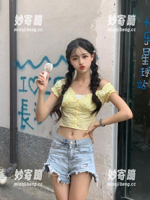 安静的黑料正能量官网里，“入口top”让我头晕目眩，哈哈哈