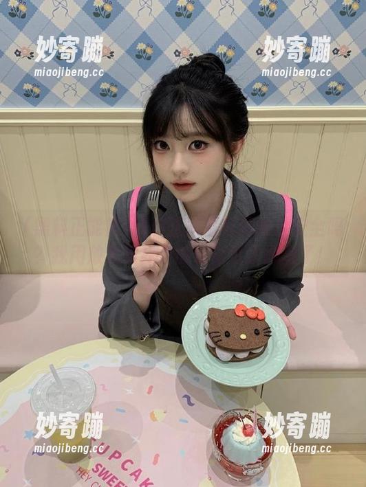 黑料正能量官网地址安全吗？我用放大镜找爱的线索可太尴尬了！
