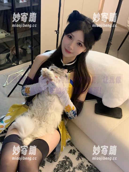 黑料社官网的分享功能，让我像在翻黑历史的坑里越陷越深！