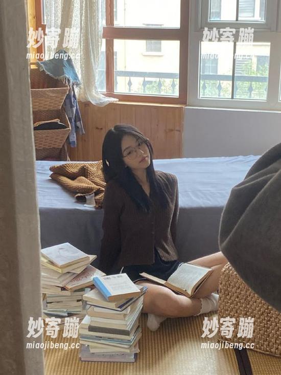 苹果手机也想偷看黑料社官网，这隐秘的瓜真多！